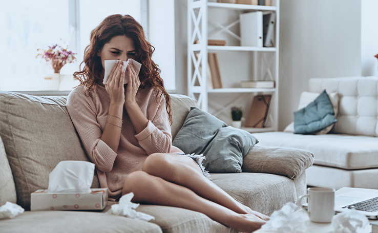 mulher-com-sintomas-de-gripe